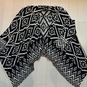 Geometric Black and White Sweater